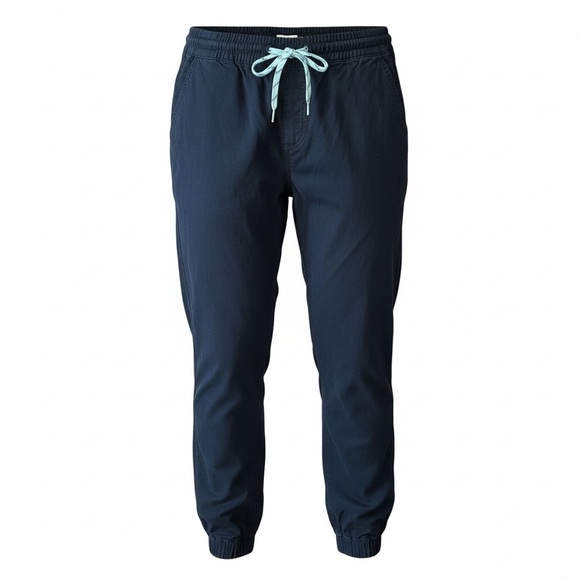 Levi’s Women’s Plus Size Black Jogger Pants - Picture 2 of 9